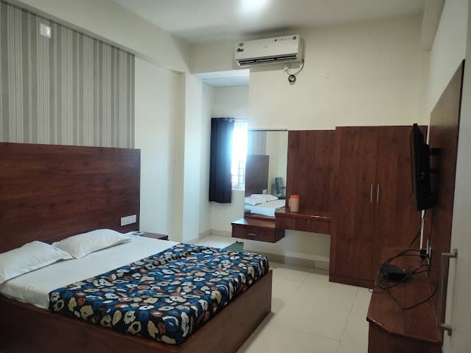 Kovai Plaza Hotel - Comfortable Stay in Pulakadu, Coimbatore